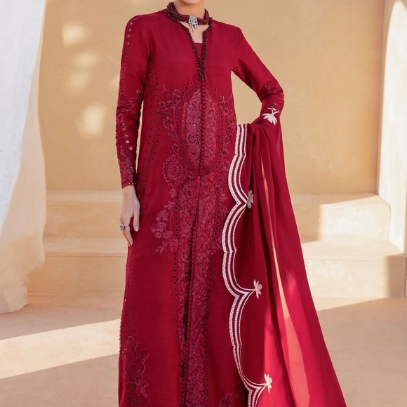 saira shakira Other - NWT Saira Rizwan Korean Raw Silk 4 piece with slip